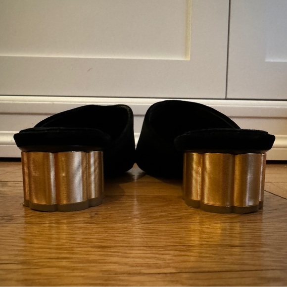 SALVATORE FERRAGAMO LIVORNO Low Heel Mules Black Velvet Gold Block Heel 7.5 - Picture 3 of 7